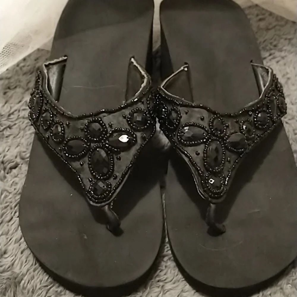 🎈3/$12! Jeweled Thong Sandals! - Picture 7 of 10